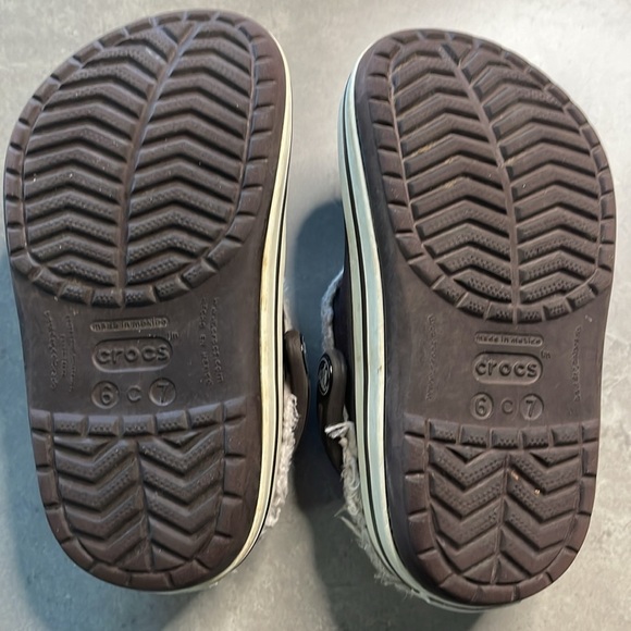Crocs Toddler Classic Lined Clogs, Size 7 - Picture 5 of 5